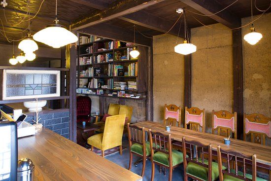 Jam Jar Lounge & Inn